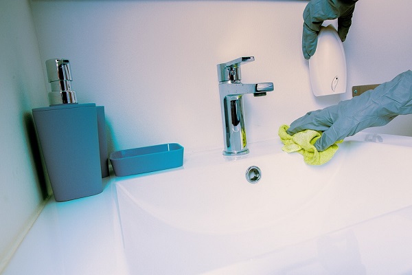 Per la pulizia del bagno utilizziamo prodotti e strumenti appositamente scelti per un intervento ottimizzato